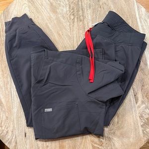 Women’s figs scrubs set